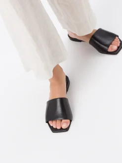 Anna*Aeyde Flash Sale